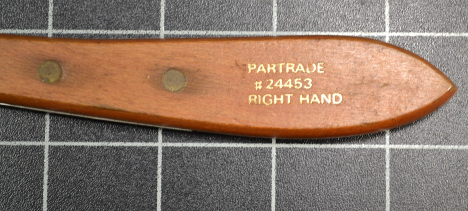 PARTRADE – #24453 – HOOF KNIFE SCRAPPER – RIGHT HAND VERSION – UNUSED
