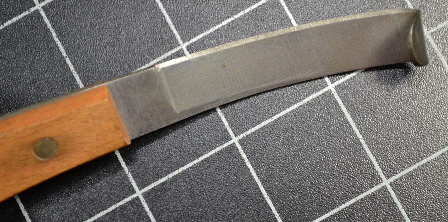 PARTRADE – #24453 – HOOF KNIFE SCRAPPER – RIGHT HAND VERSION – UNUSED