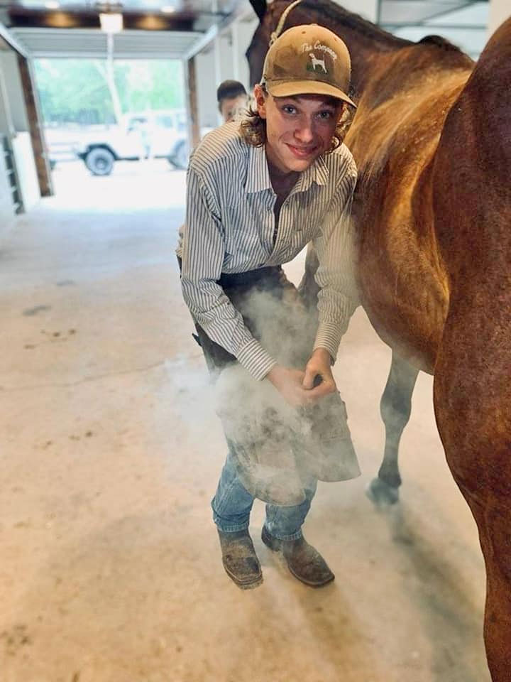 Lookout Mountain School of Horseshoeing-students-