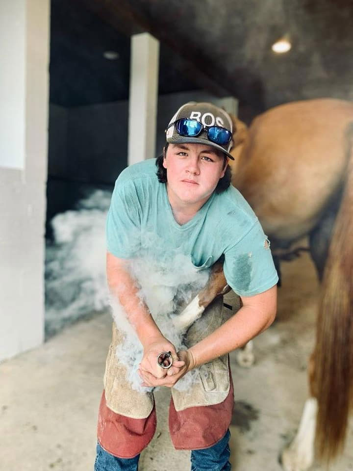 Lookout Mountain School of Horseshoeing-students-